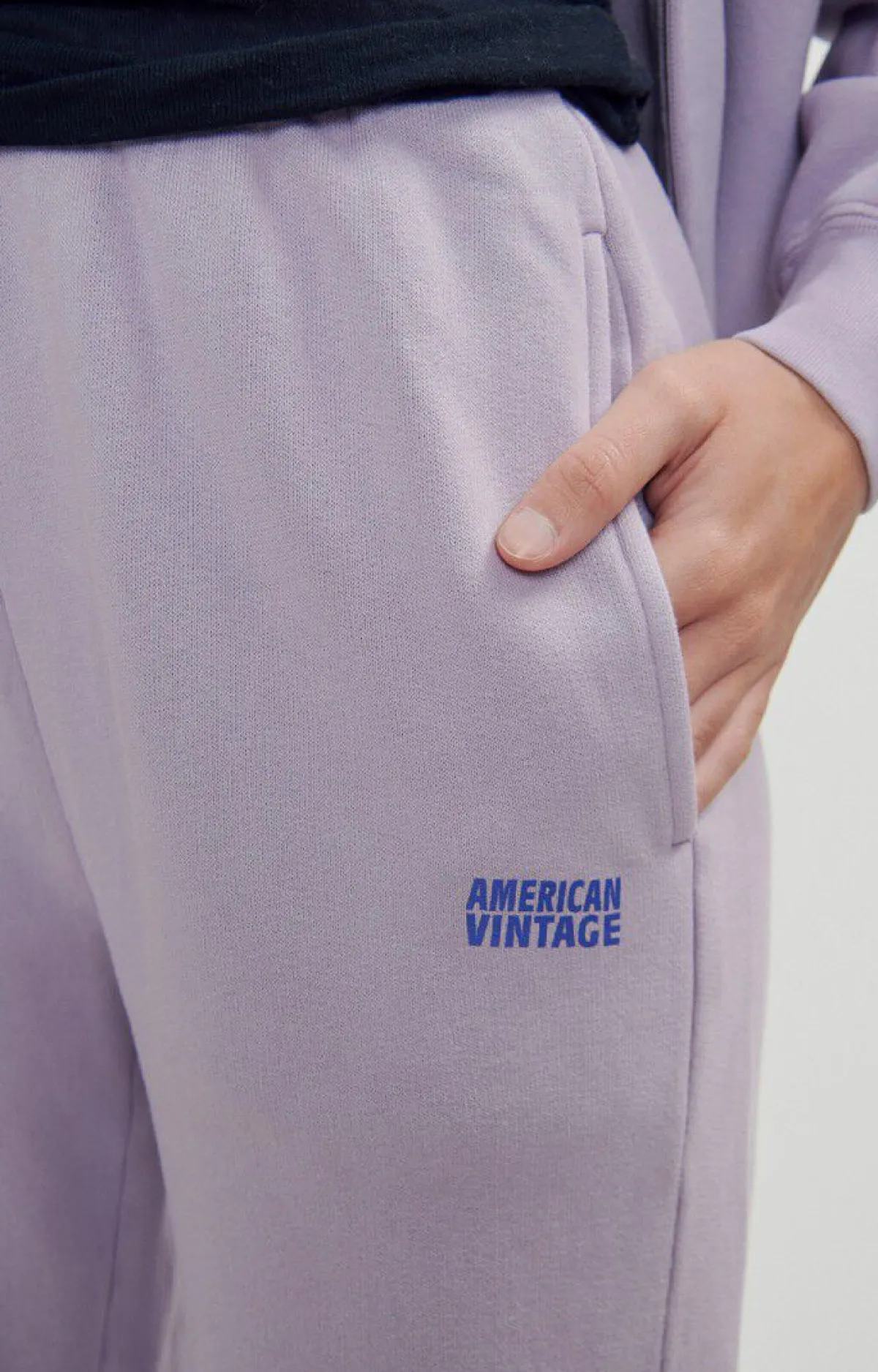 Damen American Vintage |Damenjogginghose Izubird Glyzinien Vintage