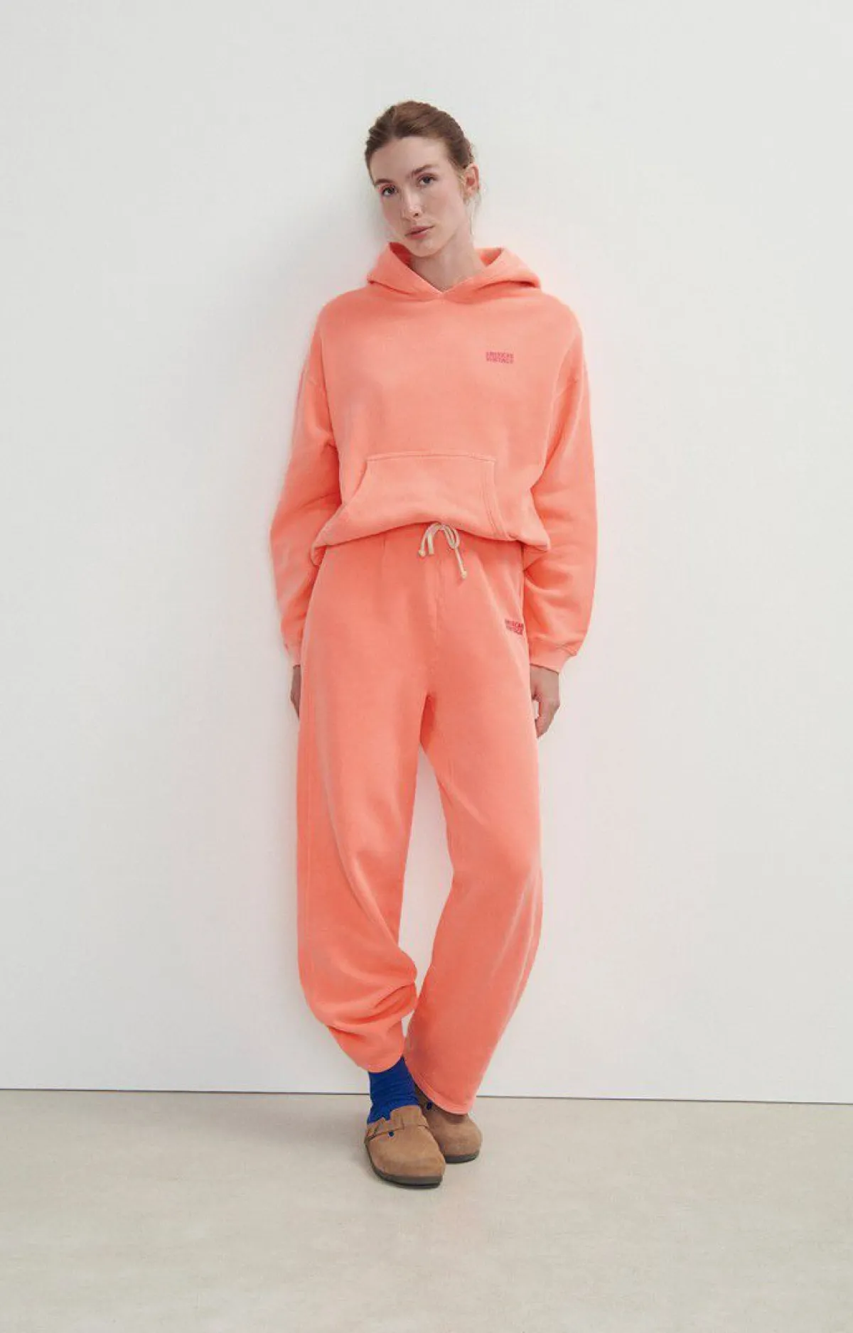 Damen American Vintage |Damensweatshirt Izubird Leuchtendes Orange